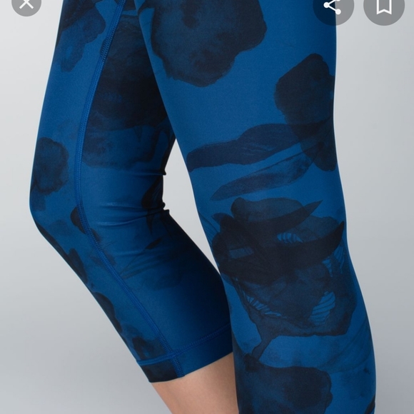 Lululemon WunderUnder Crops - Picture 3 of 6
